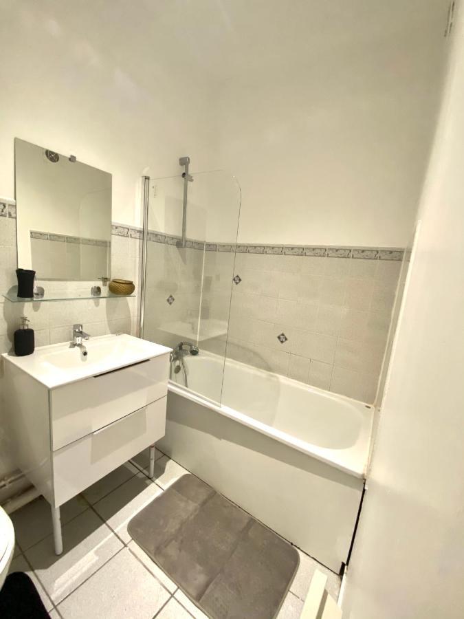 Charmant Studio Avec Acces Internet Au Centre Ville Apartment Rouen Exterior photo